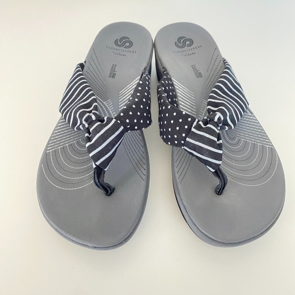 Clarks Sandal Black White Stripes Polka Dot Cushioned Sole Size 7